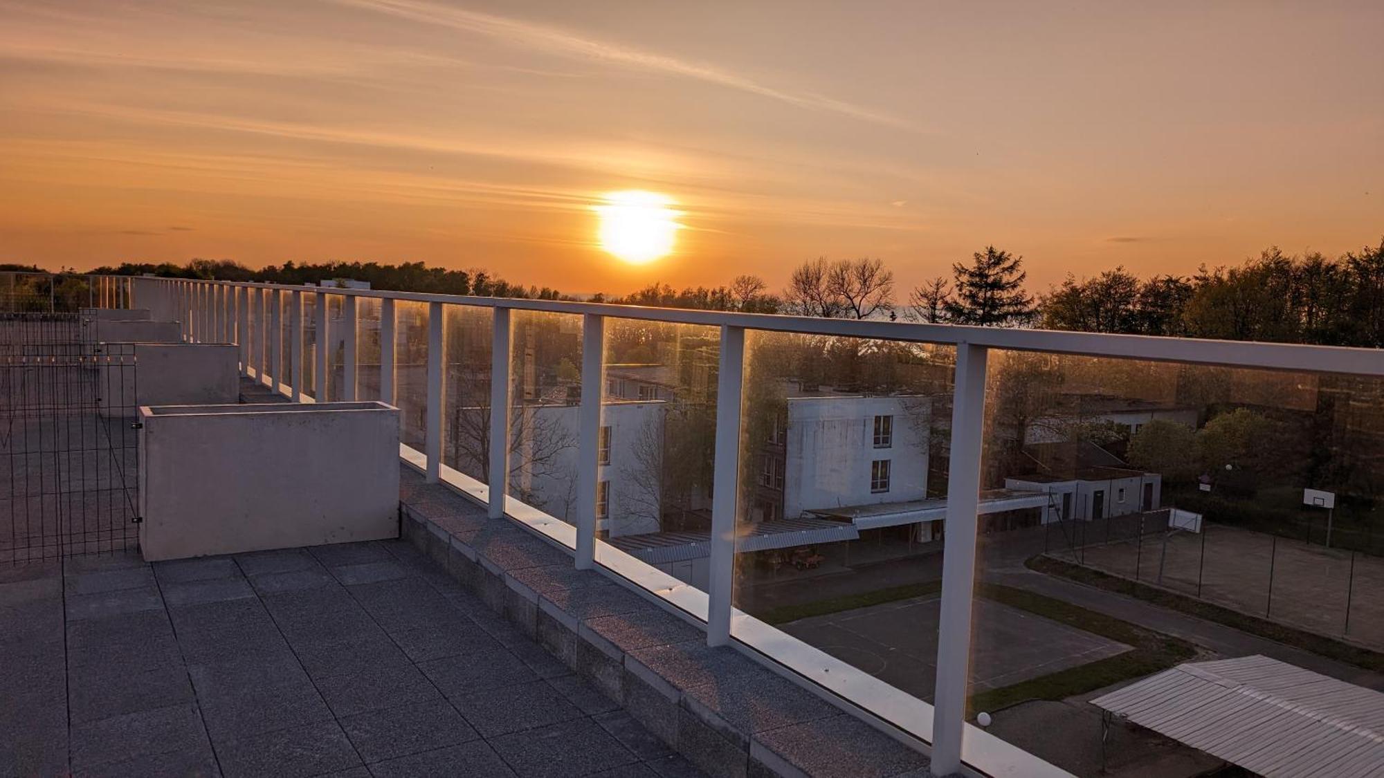 3mola Ku Morzu - Basen, Balkon Oraz Prywatny Taras Na Dachu, Free Parking, 150 Metrow Do Morza Apartment